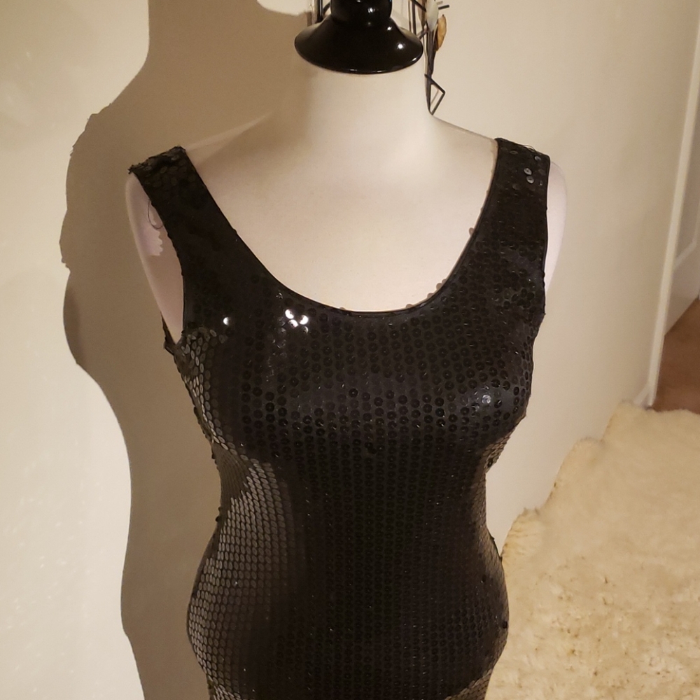 GLENROB DRESS - Picture 4 of 16